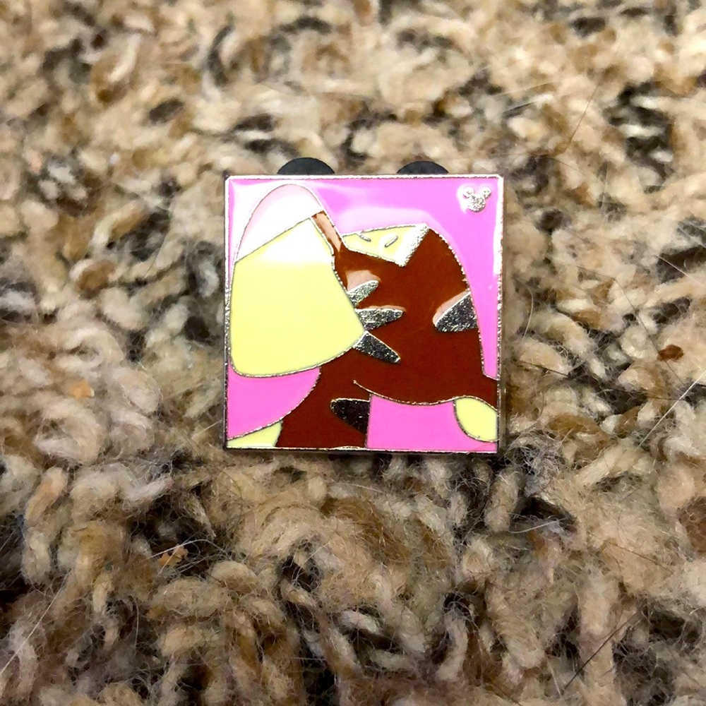 Tigger hidden Mickey pin